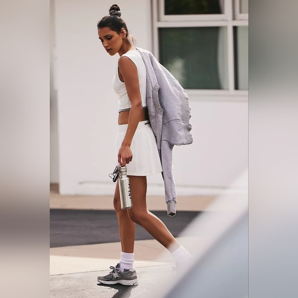 🪷NWT Free People FP Movement Hot Shot Skort set in White 🤍 L - Picture 5 of 8